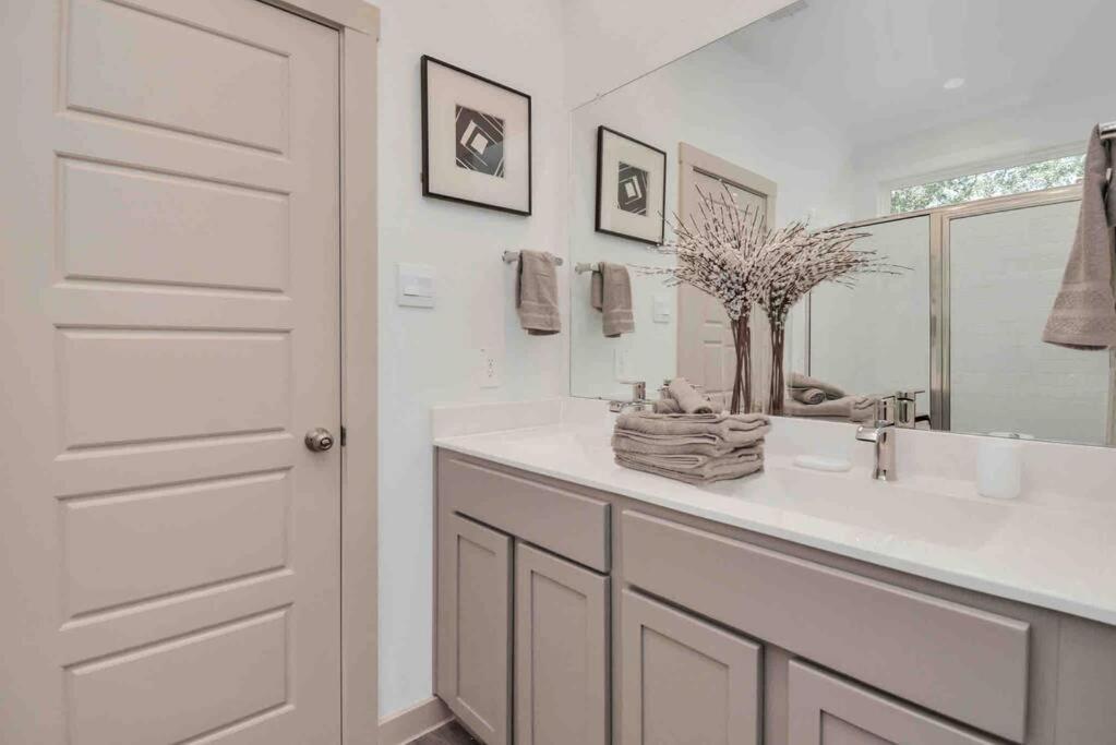 4Bedroom Escape - Near Med Center With Backyard Houston Exterior foto